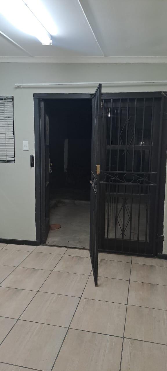 1 Bedroom Property for Sale in Johnson Park Western Cape